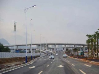 广西柳州官塘立交桥使用建筑木模板5万张