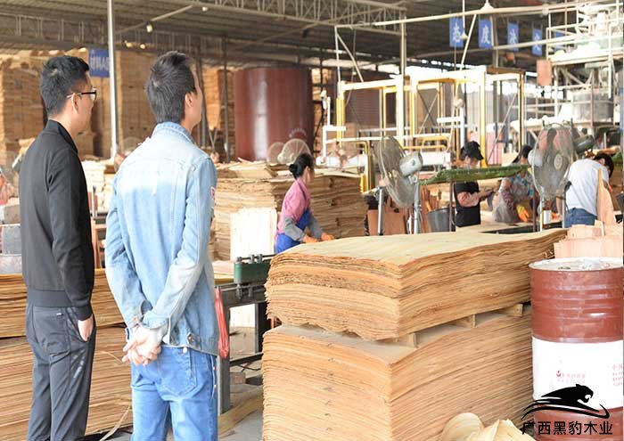 广西木模板厂家带您了解木模板的生产