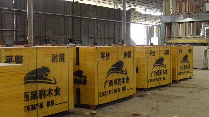 建筑木模板产线